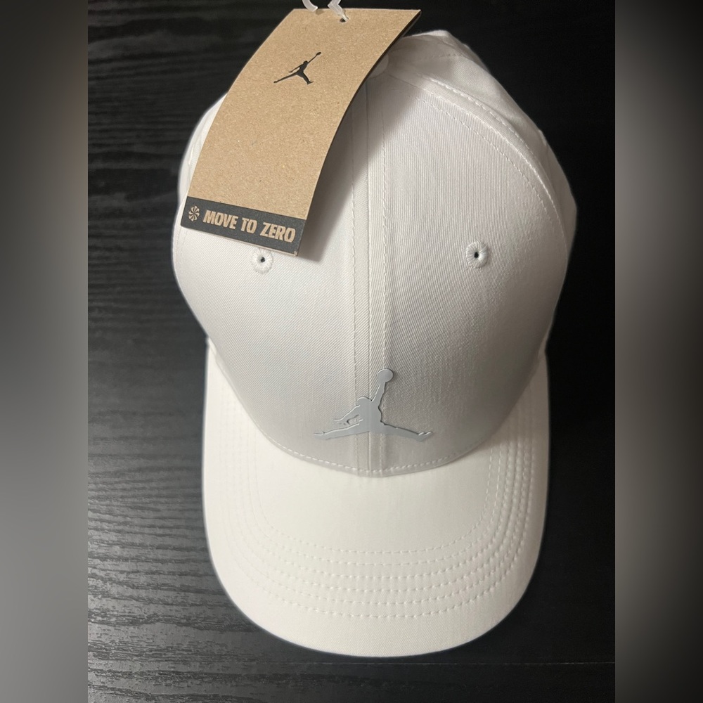 Nike Air Jordan Golf Hat Adult Unisex Snapback White FV5295-100 Size M/L (NWT)